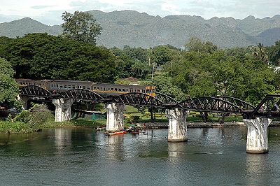 400px-riverkwaibridge_train.jpg